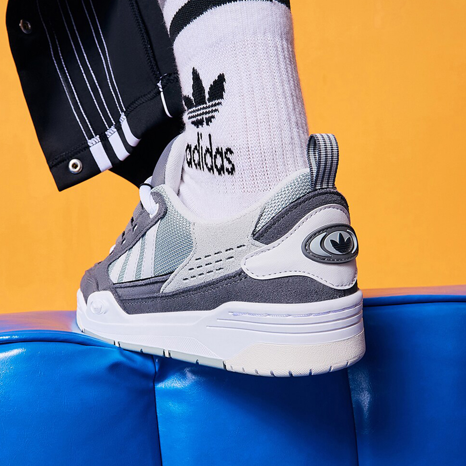 车缝线系带板鞋Adidas阿迪达板鞋