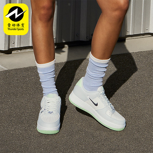 Nike/耐克女士耐磨低帮运动鞋