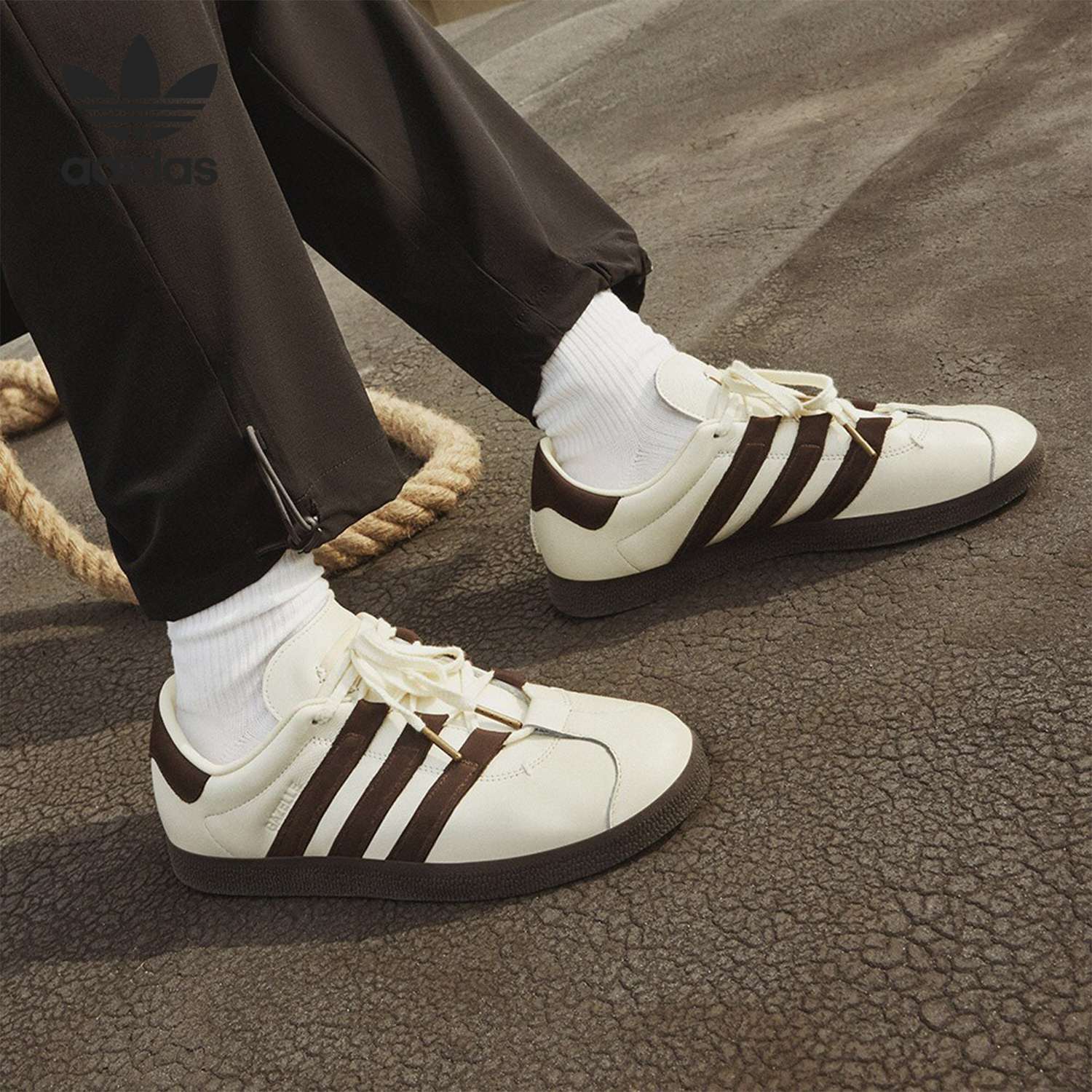 Adidas/阿迪达斯官方正品三叶草男女休闲运动耐磨低帮板鞋IG1895