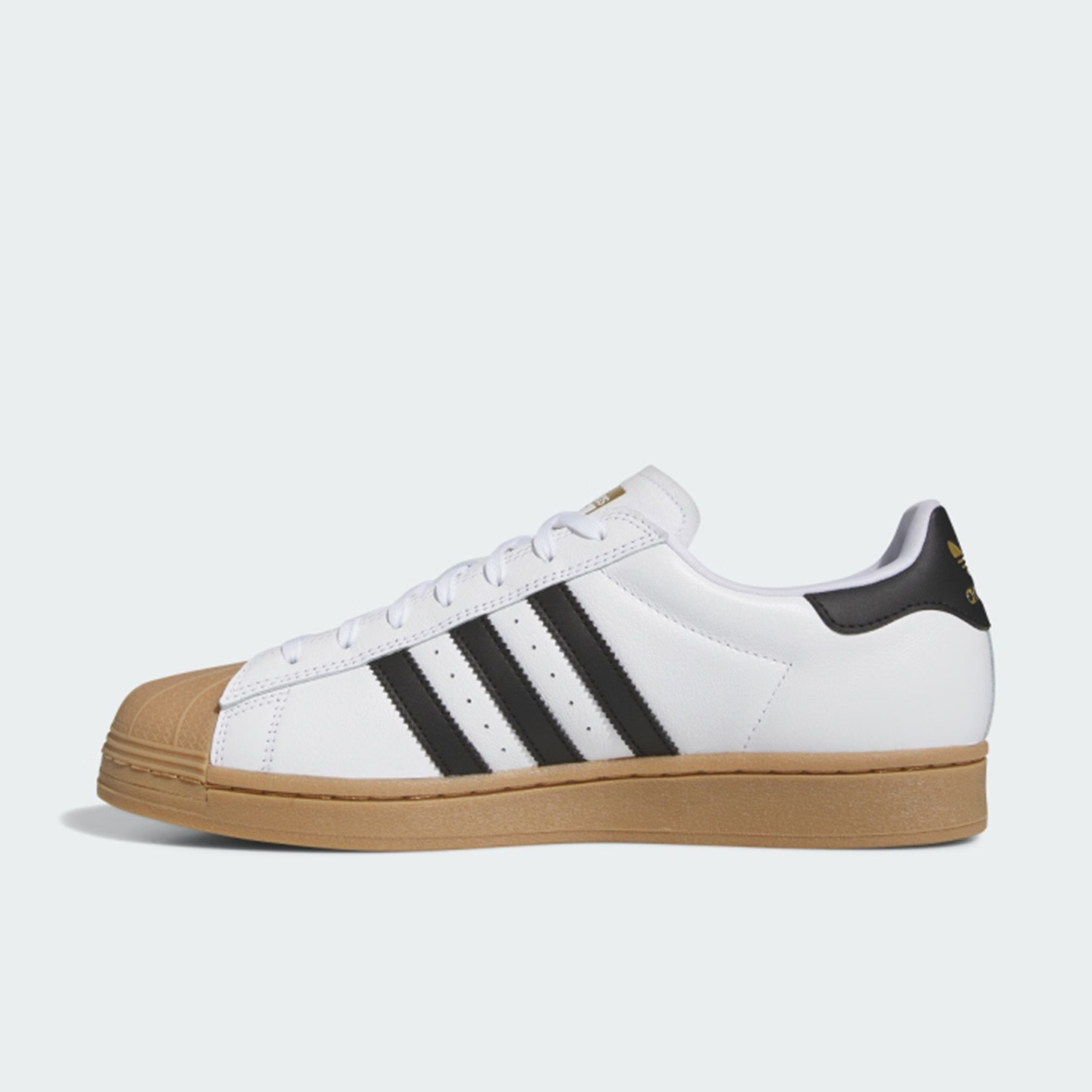 系带板鞋低帮（帮高小于10cm)