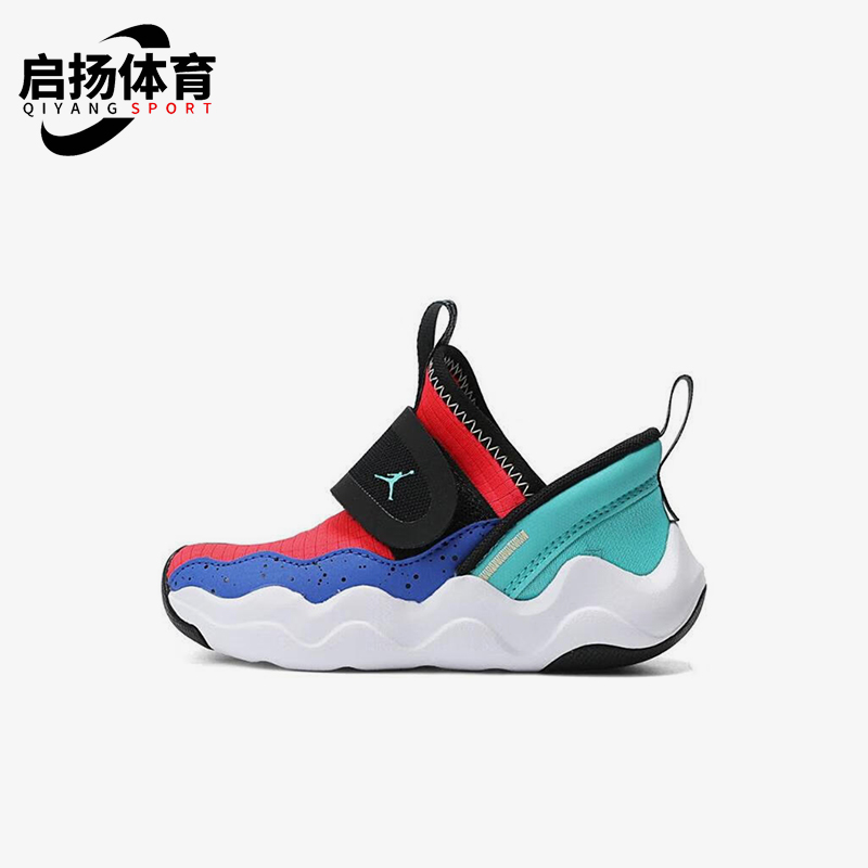 耐克婴童魔术贴轻便休闲鞋