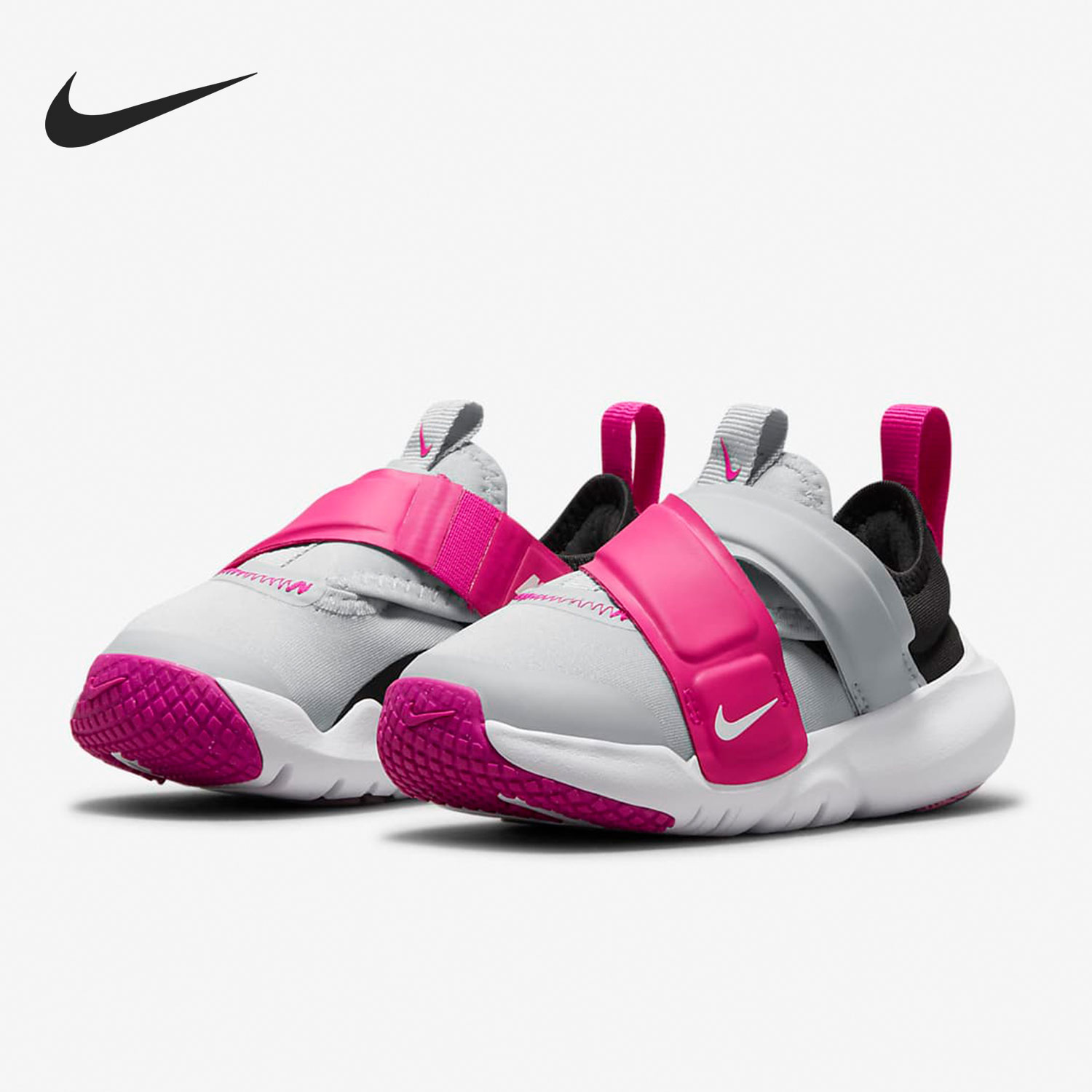 耐克婴童轻盈运动童鞋