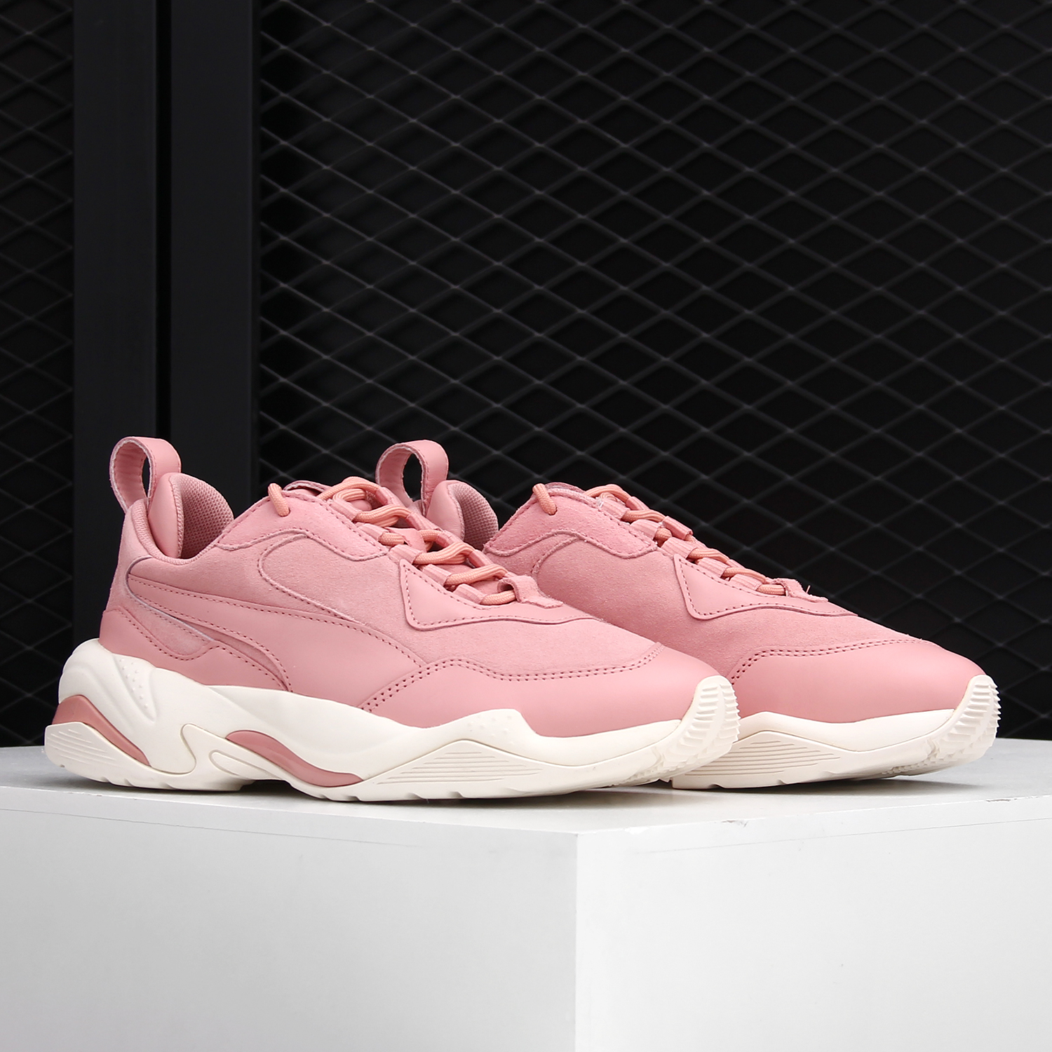 Puma/彪马正品女子复古耐磨运动休闲鞋 THUNDER FIRE ROSE 370400