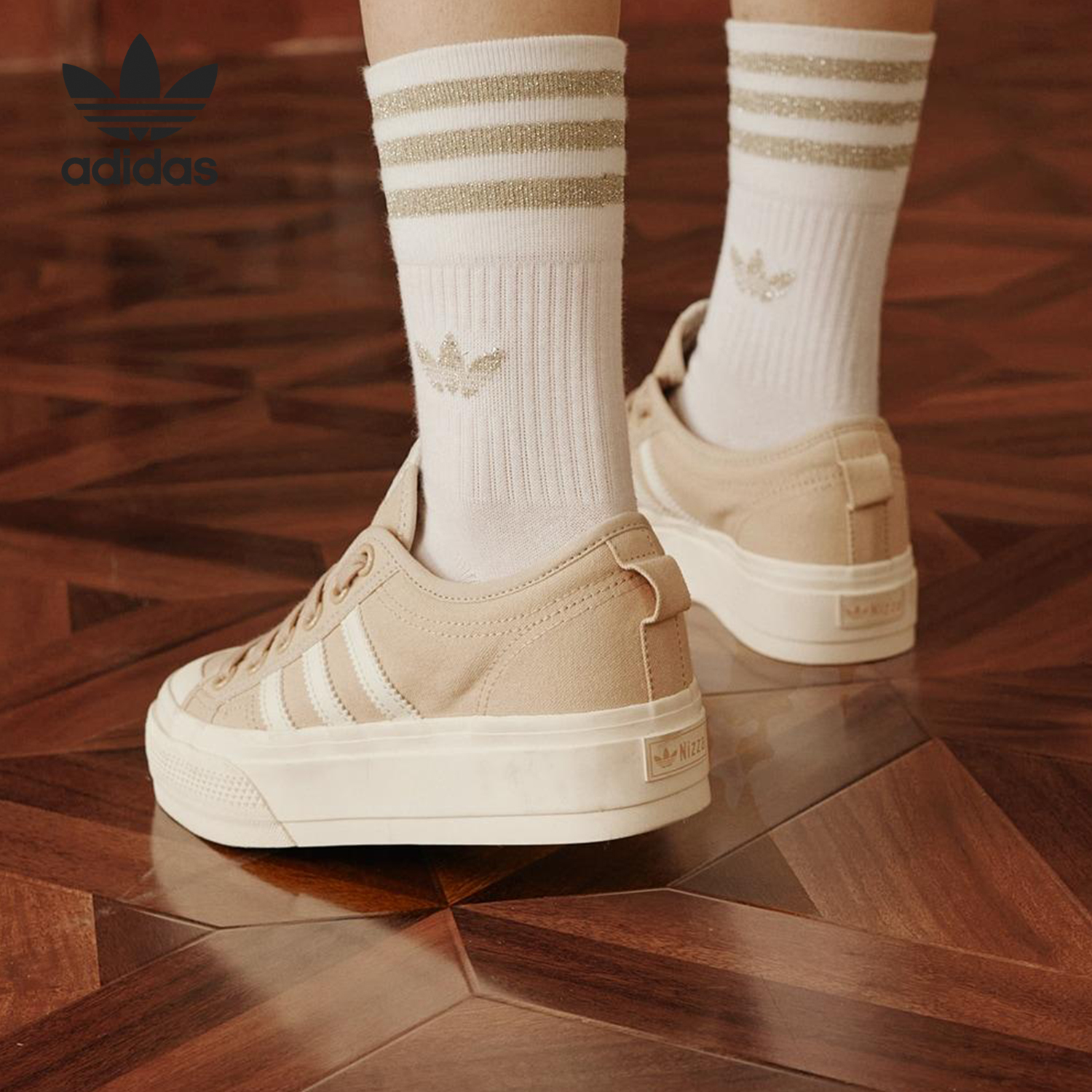 Adidas/阿迪达斯官方正品三叶草男女缓震耐磨运动休闲板鞋JQ9150