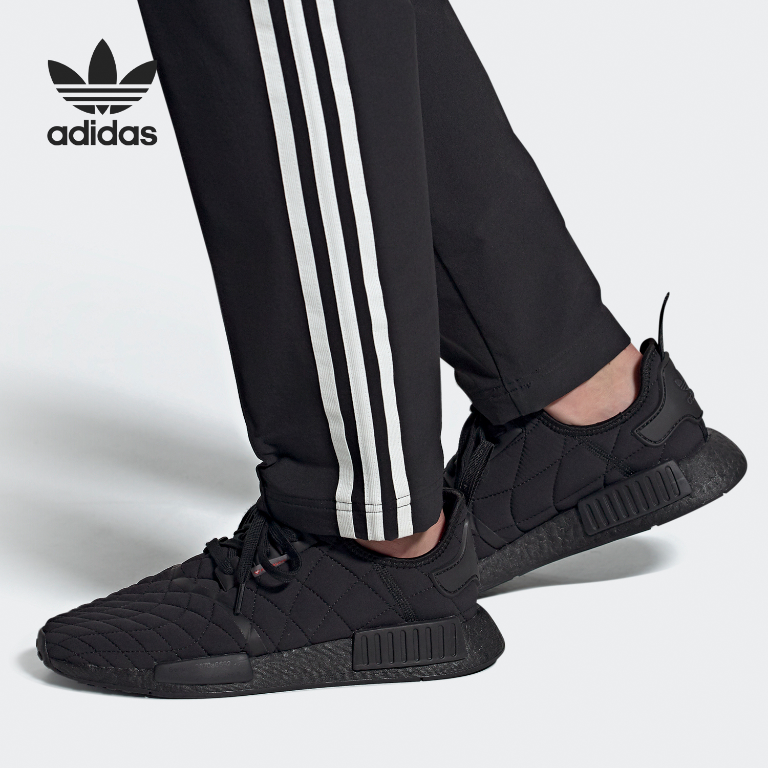Adidas/阿迪达斯正品三叶草NMD_R1男女同款Boost经典运动鞋FV1731