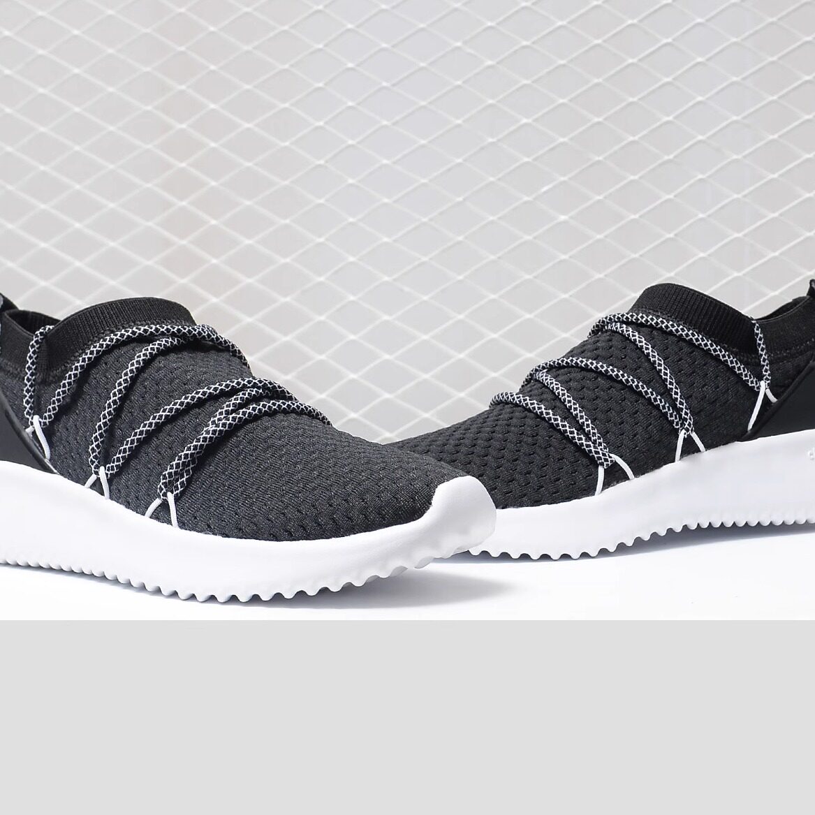 阿迪达斯ULTIMAMOTION女子跑步鞋