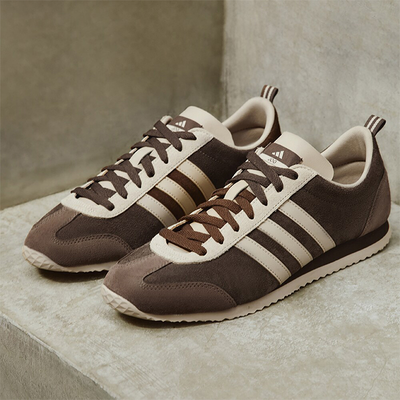 阿迪达斯男女防滑运动休闲鞋