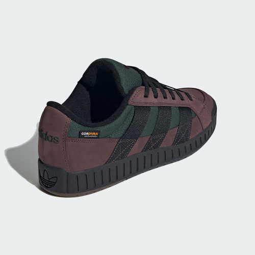 皮革拼接系带板鞋Adidas阿迪板鞋