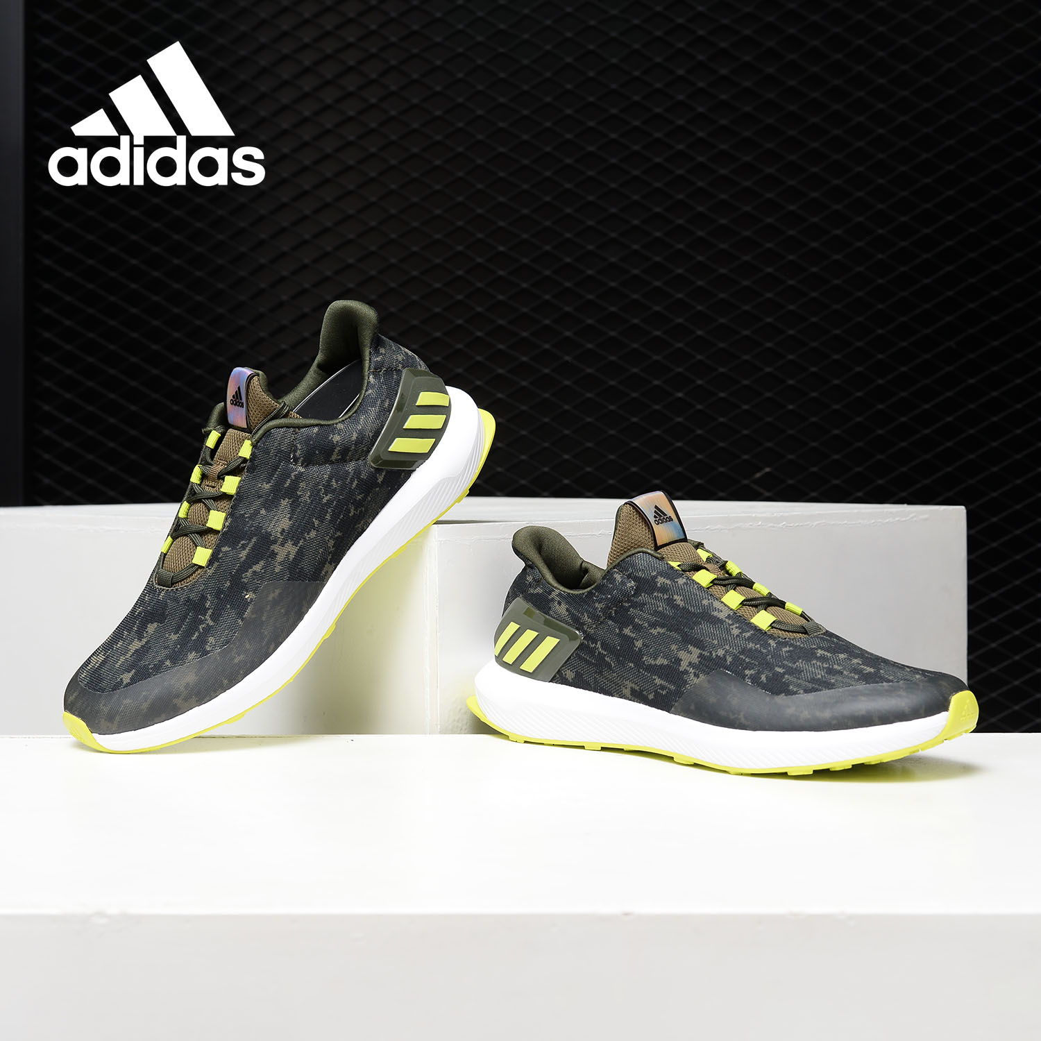 adidas阿迪达斯正品儿童跑步鞋