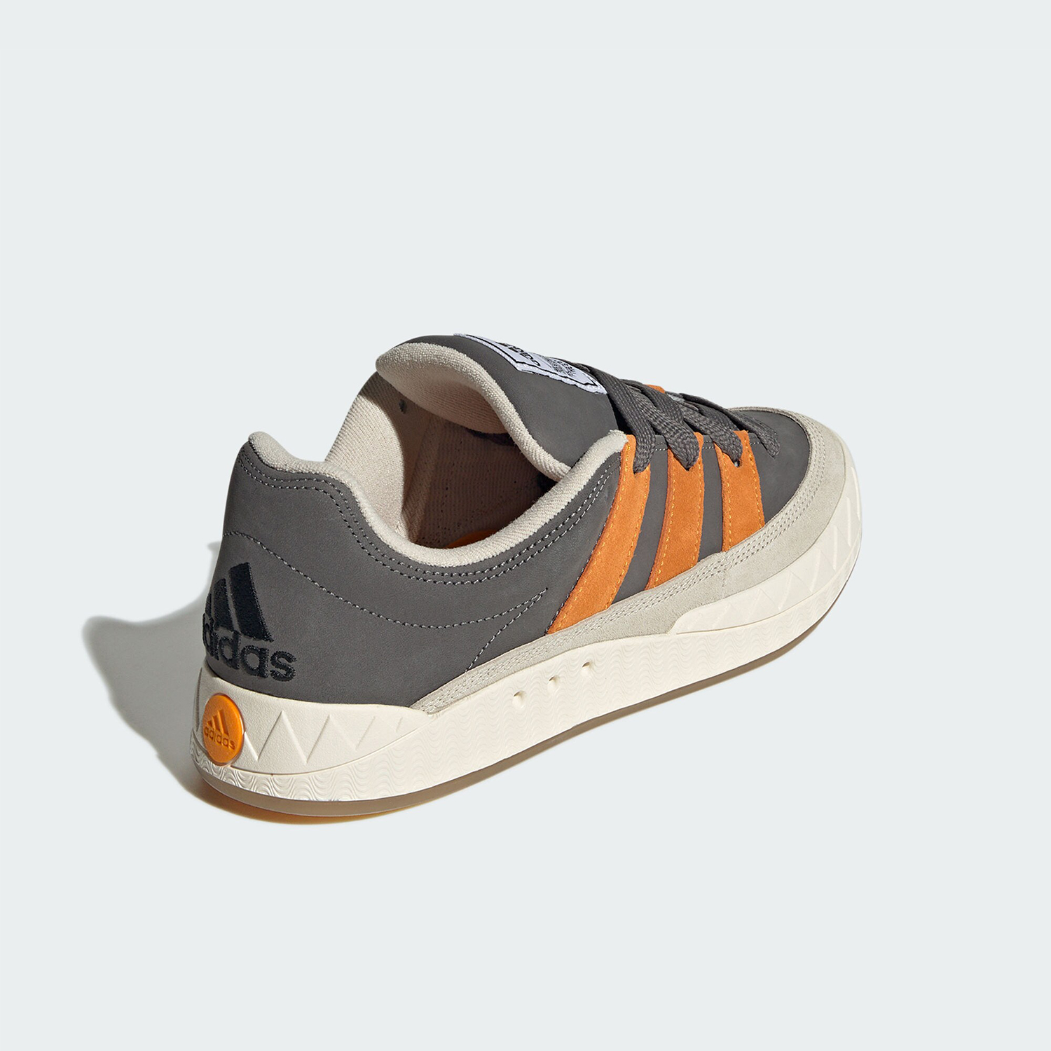 系带板鞋低帮（帮高小于10cm)