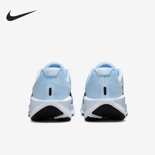 Nike/耐克女士透气跑步鞋