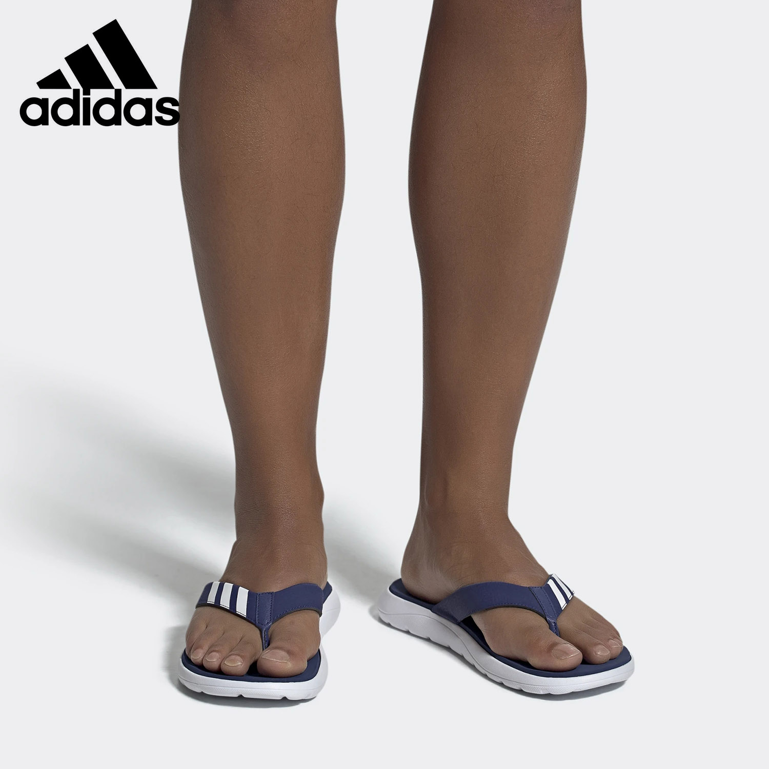 阿迪达斯男子休闲人字拖