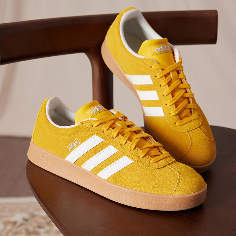 阿迪达斯男女运动休闲板鞋