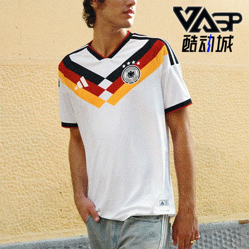 Adidas/阿迪达斯正品GERMANY 26男女运动足球修身训练短袖JN2066