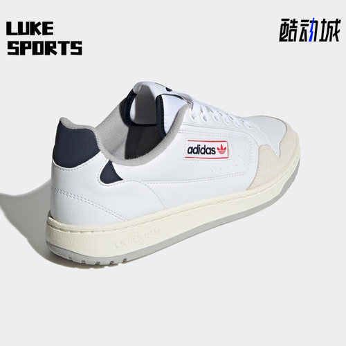 阿迪达斯男女同款运动板鞋