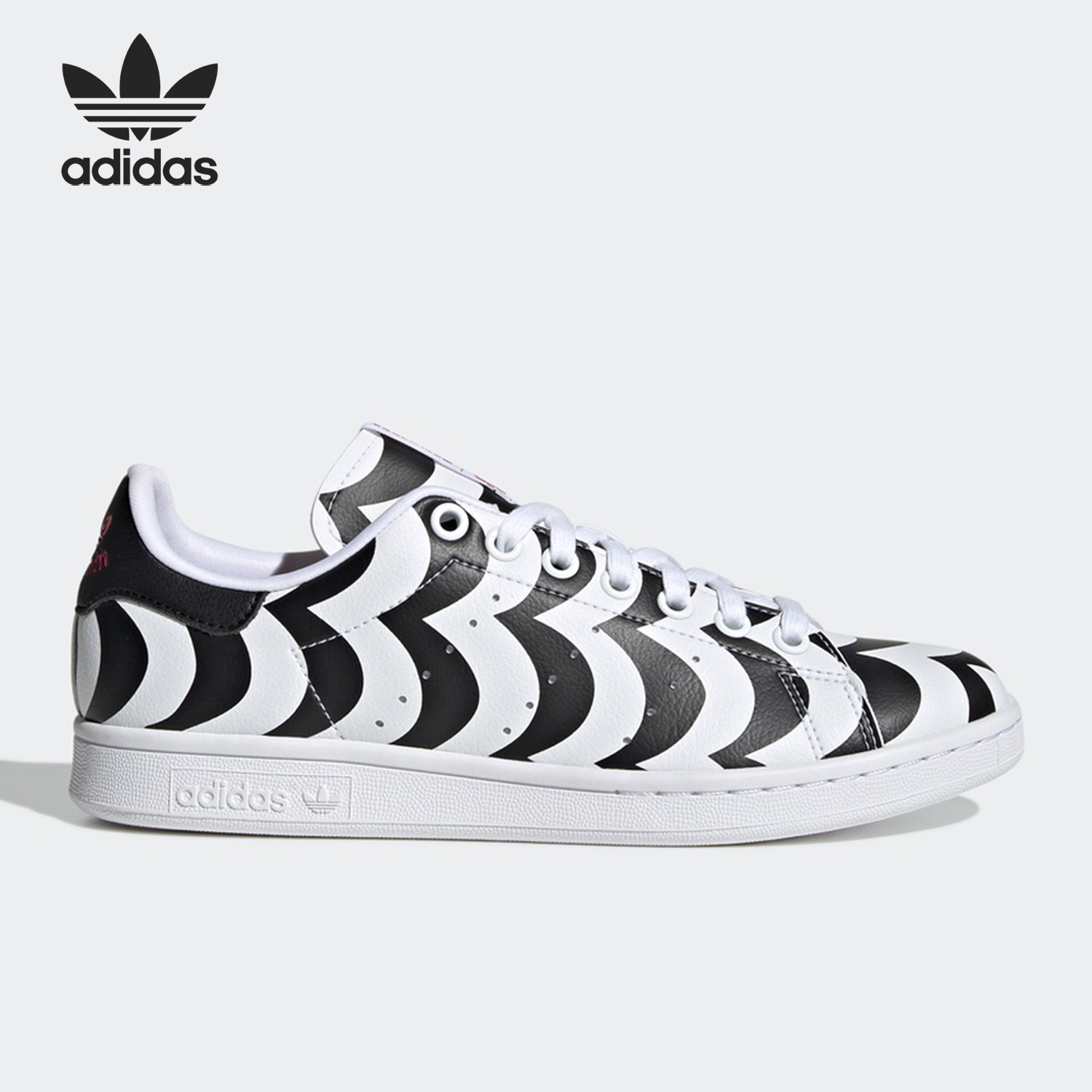 阿迪达斯女士时尚耐磨运动板鞋