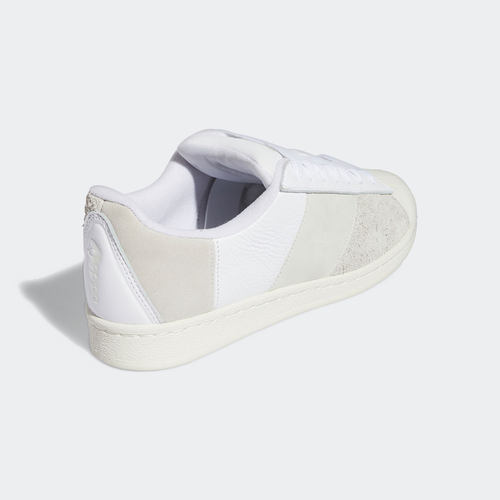 板鞋低帮（帮高小于10cm)