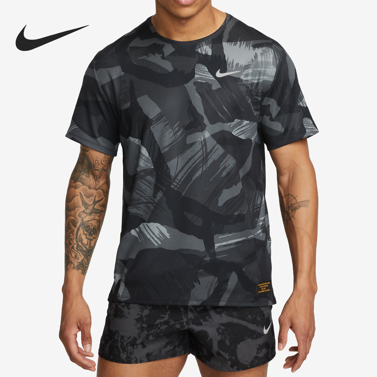 Nike/耐克正品新款印花跑步男子运动短袖T恤FD4053-010