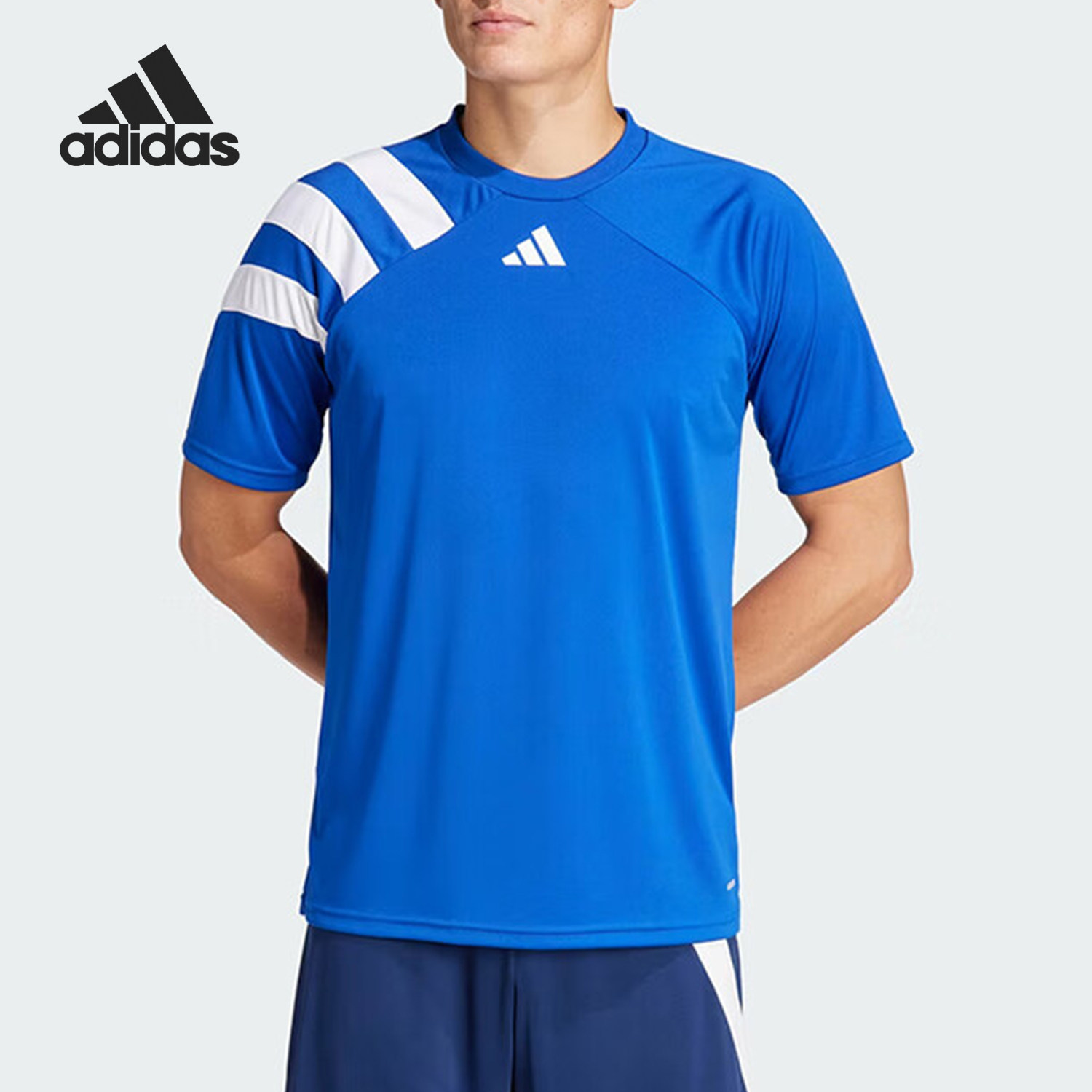 阿迪达斯男士透气足球训练短袖
