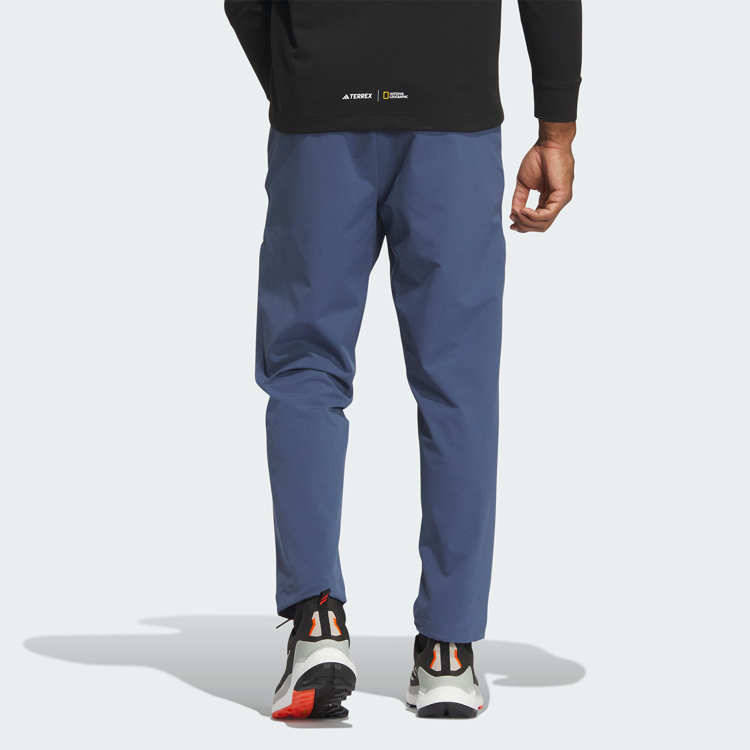 Adidas/阿迪达斯官方正品新款男士户外运动软壳梭织长裤IN2227