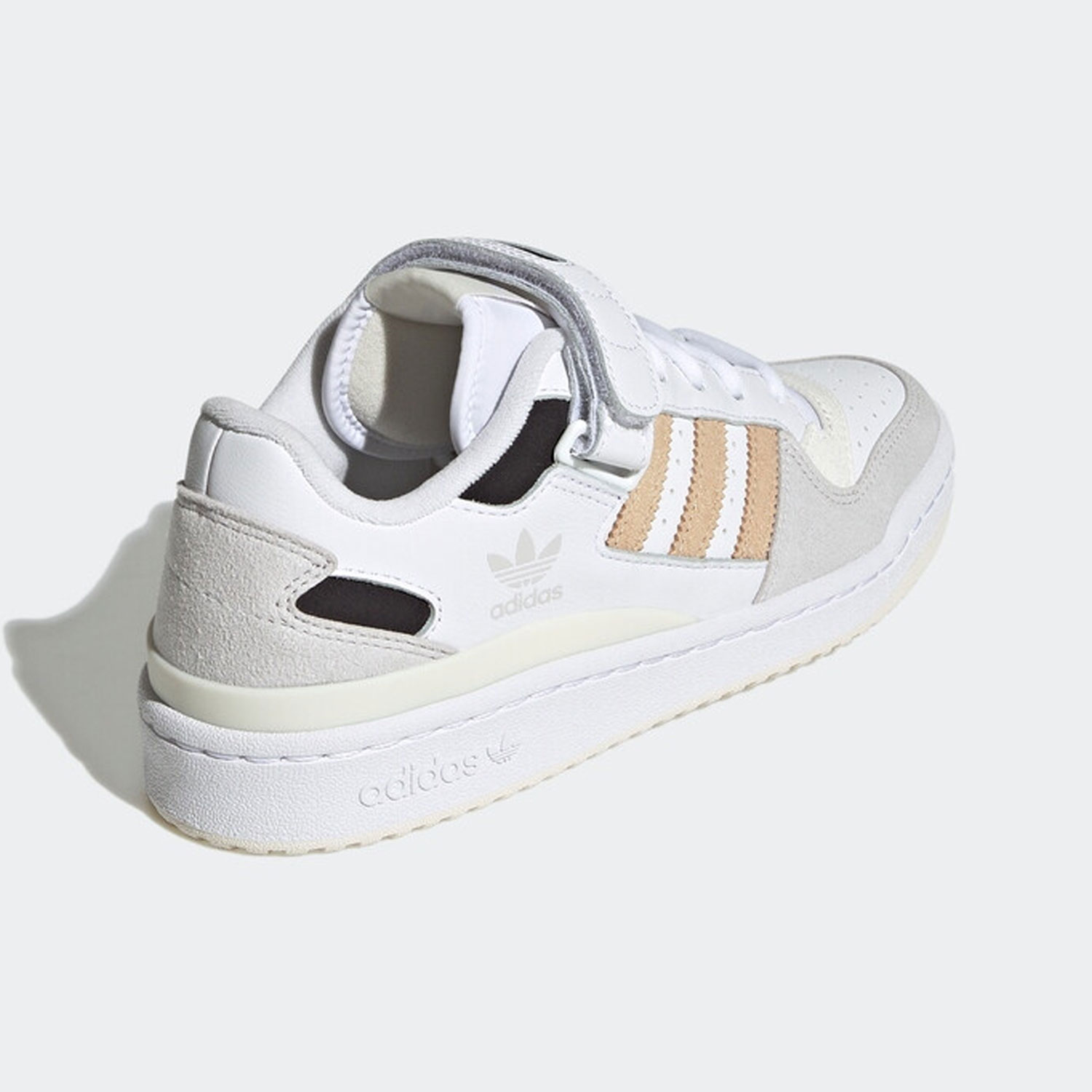 板鞋低帮（帮高小于10cm)