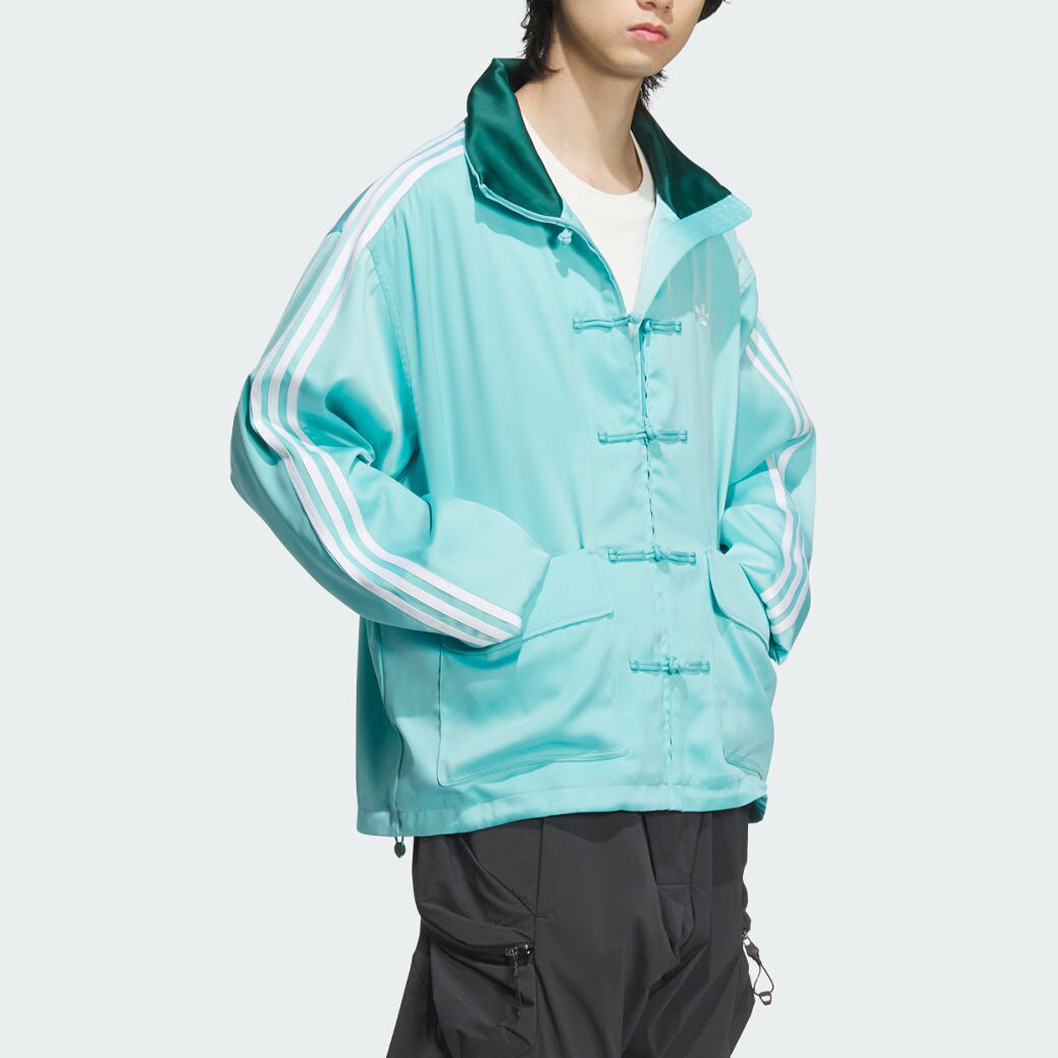 运动休闲立领运动茄克/外套