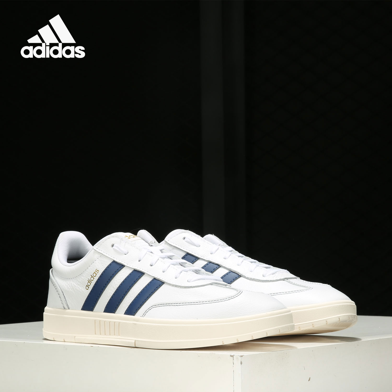 Adidas/阿迪达斯男子休闲运动鞋