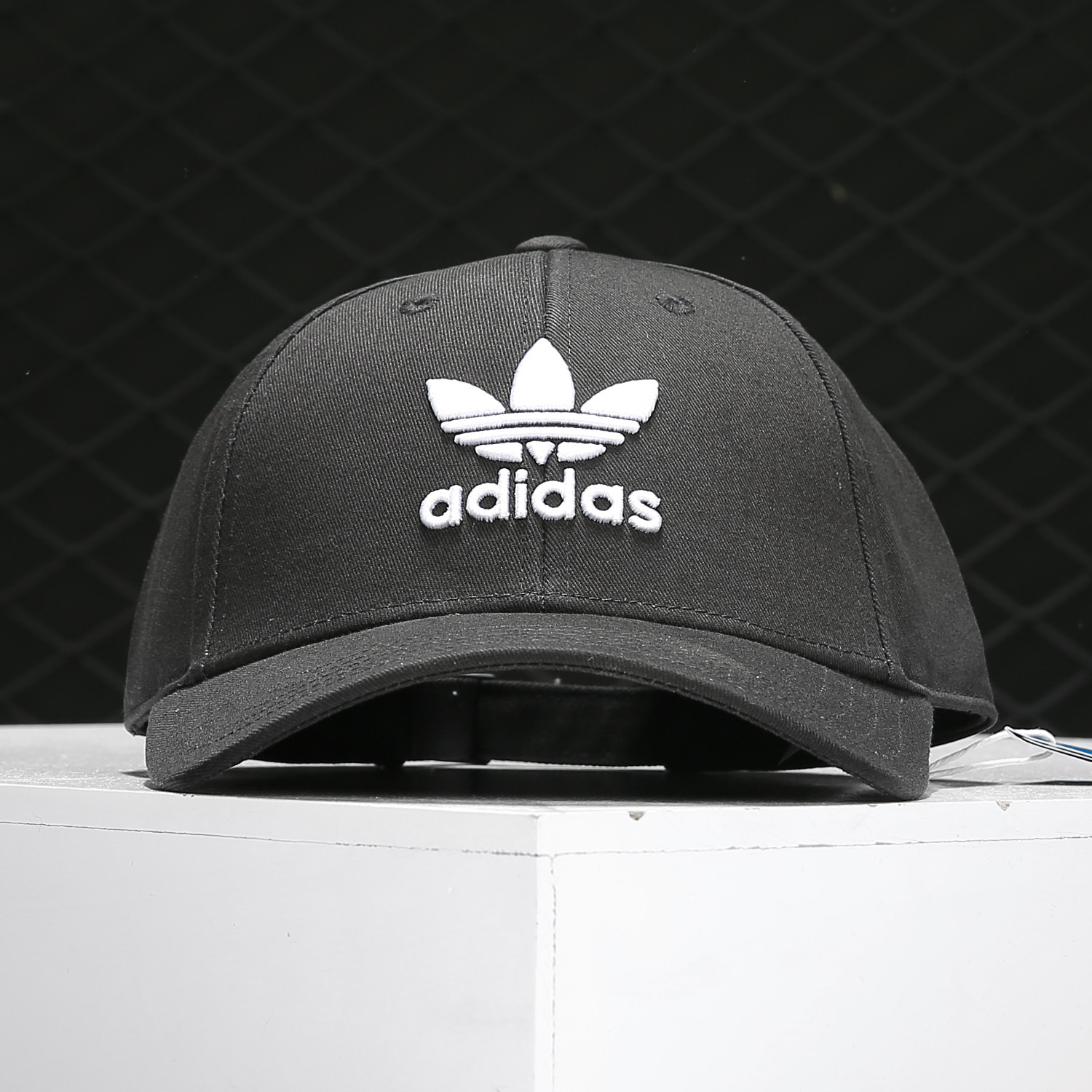 Adidas阿迪达斯正品男女刺绣运动休闲舒适百搭日常弯檐帽FM1323