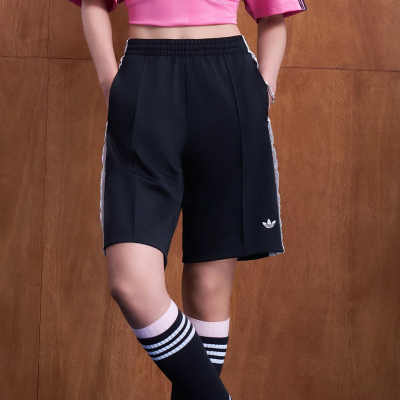 Adidas/阿迪达斯正品三叶草女士日常宽松日常通勤休闲短裤KU4754