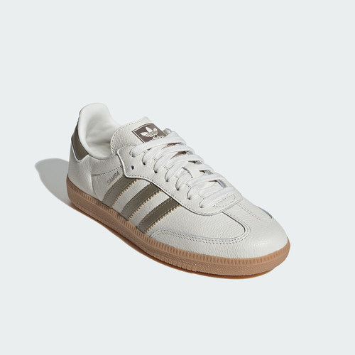 车缝线系带板鞋Adidas阿迪达板鞋