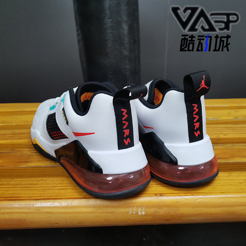 Nike/耐克正品JORDANMARS270L