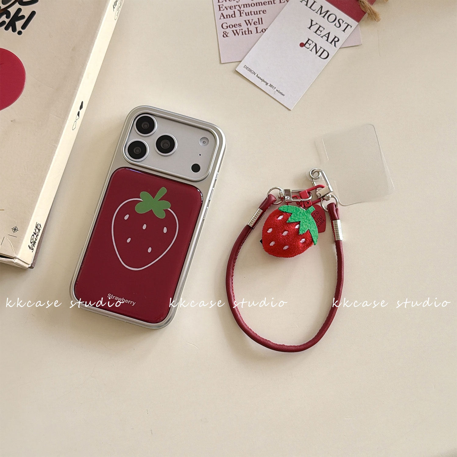 iphone15pro小众插卡皮质手提腕带14max高级感黑色手机壳12苹果16适用新款全包防摔13韩国ins保护套白色17