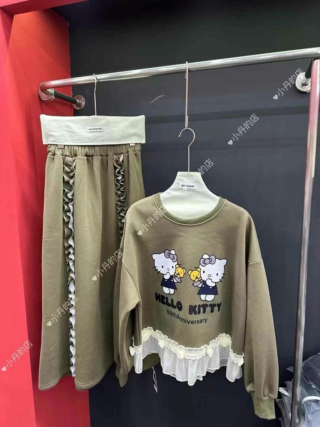 2025年新款韩系可爱猫咪蕾丝拼接套头卫衣裙子女小众设计感套装