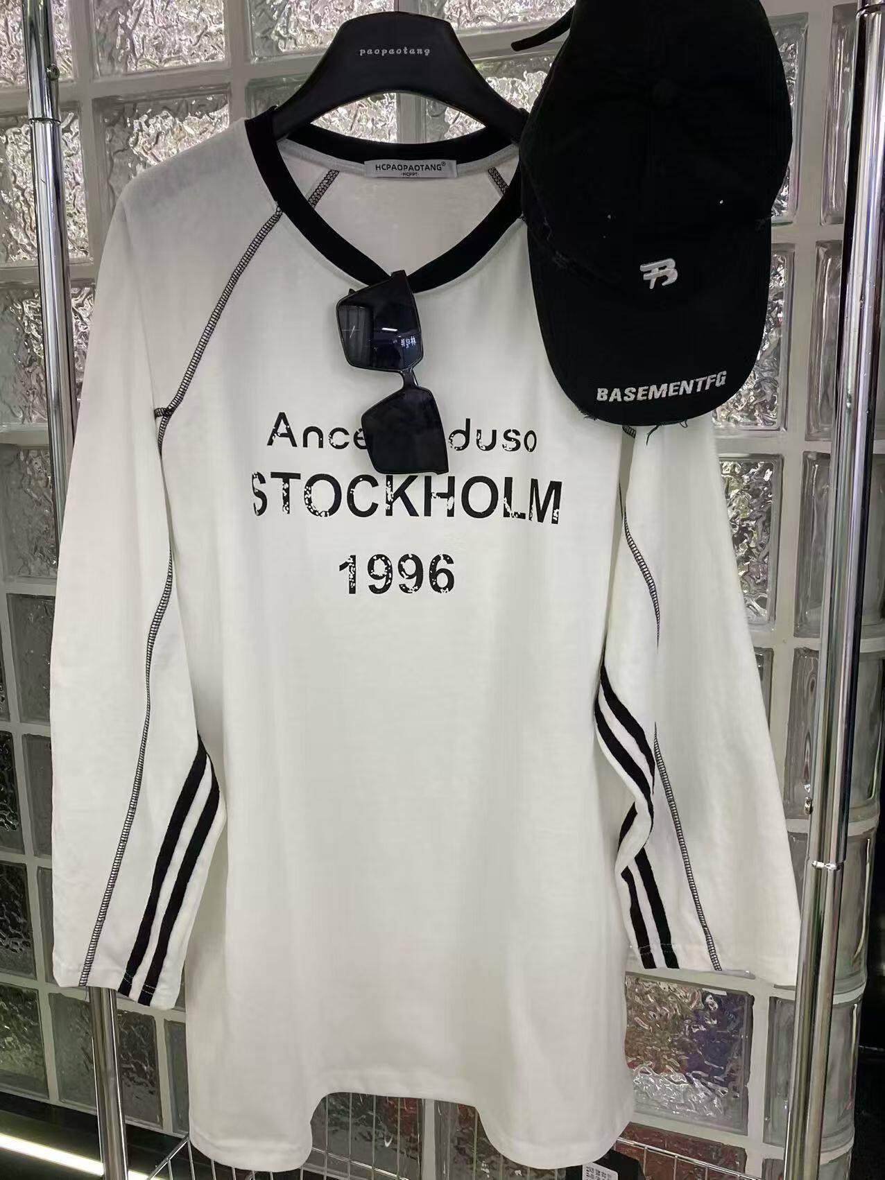 PPT2026年新款春装女款今年流行爆款女装独特条纹字母白色t恤