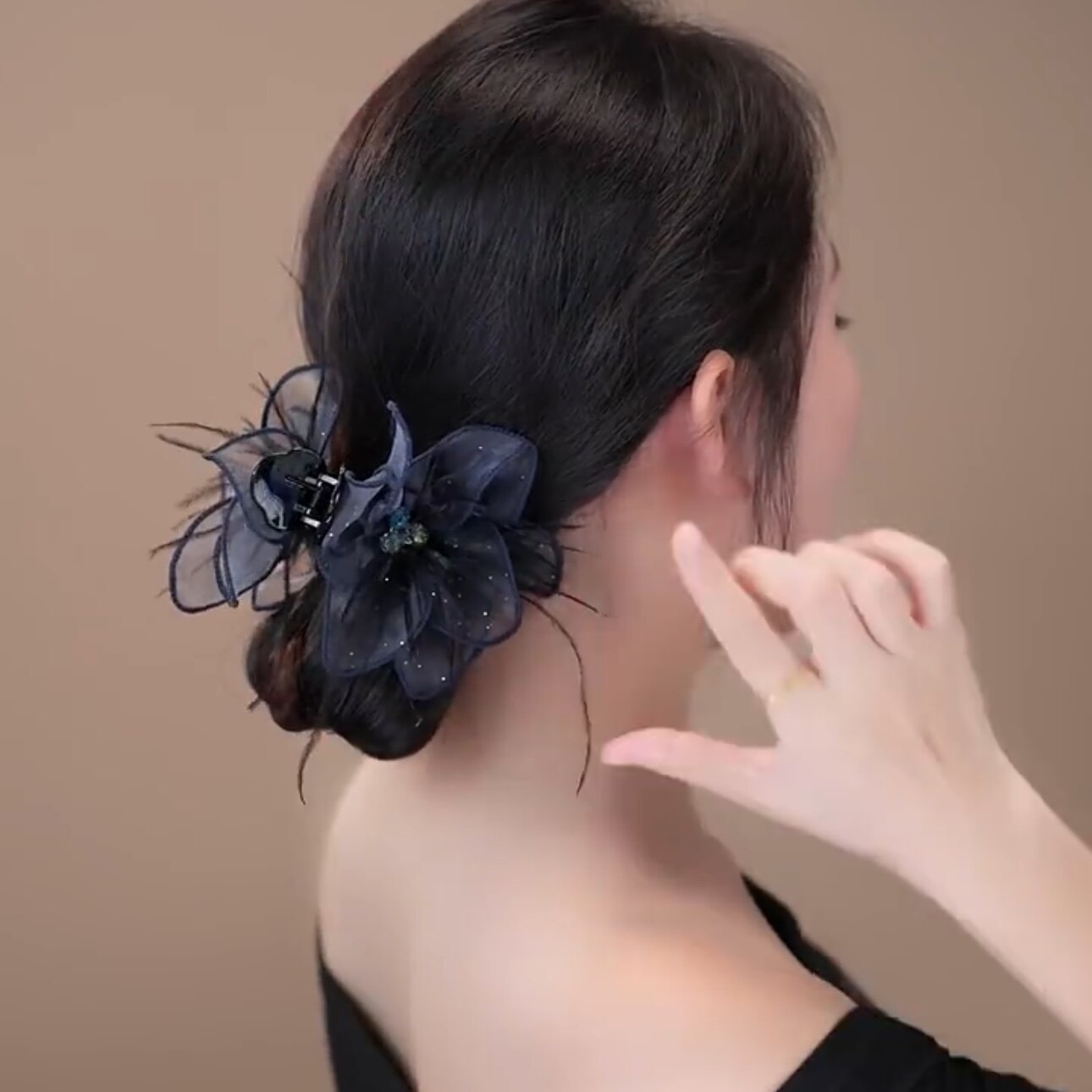 墨羽网纱花朵羽毛抓夹女气质百搭后脑勺花苞丸子夹显发量发夹发饰