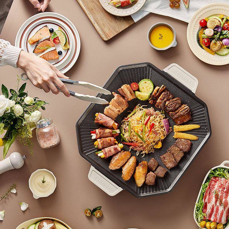 小熊烤肉锅DKL-E12Y2家用不粘电烤炉韩式无烟烧烤锅户外大容量烤