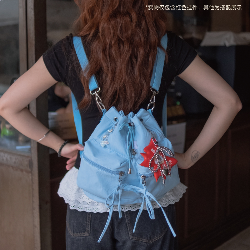 三种背负方式出游通勤双肩包