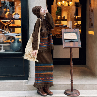 秋冬复古民族风高级感毛衣套装连衣裙云南西藏川西旅游一整套穿搭