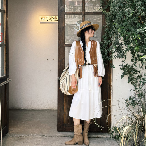 新疆旅游拍照高级法式气质连衣裙