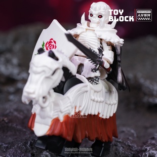 剑风传奇格斯黑白骷髅骑士中古武器战马第三方拼装积木人仔玩具