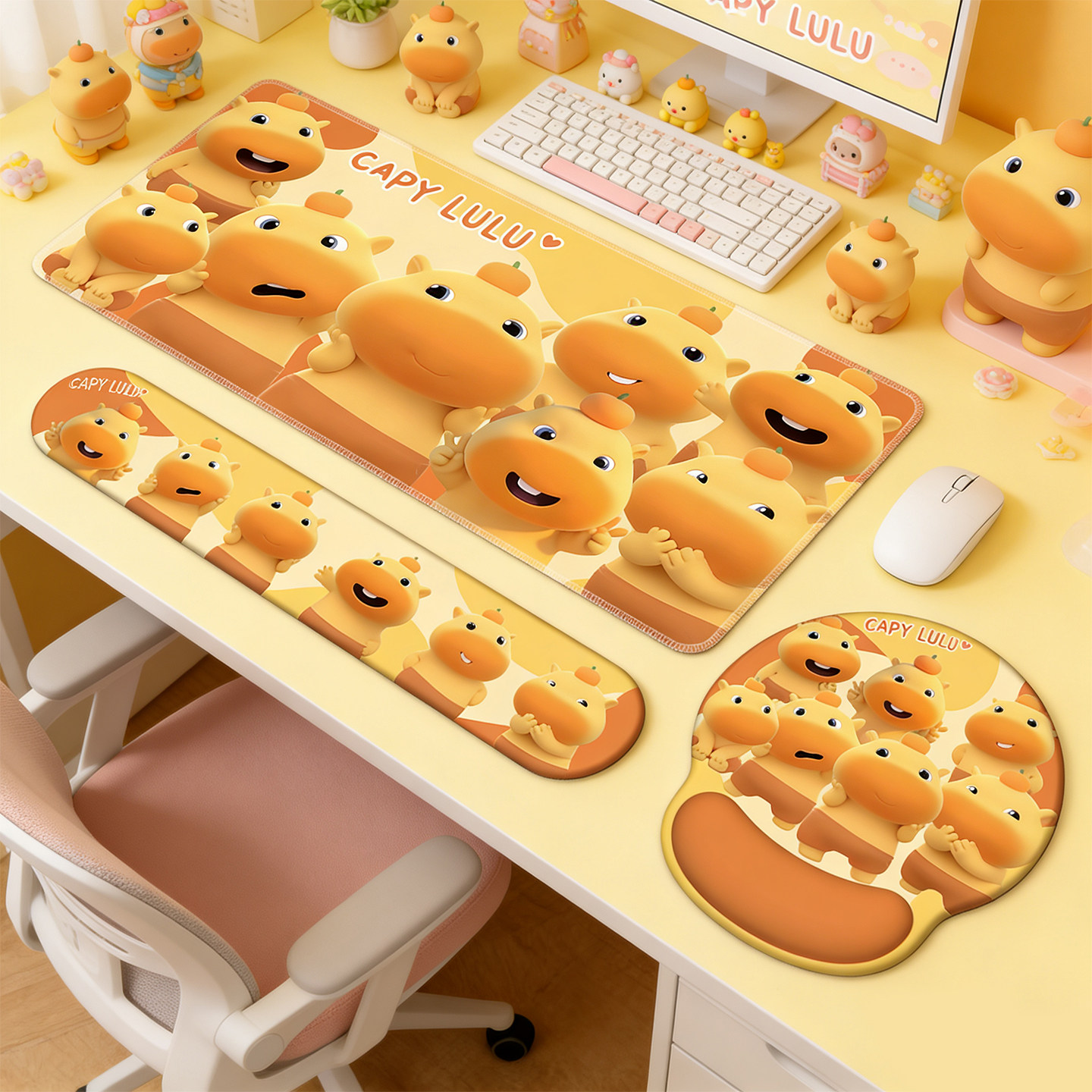 手托护腕鼠标垫一体水豚噜噜办公桌女生硅胶键盘腕托手腕超大桌垫