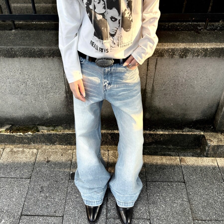 冰川涟漪冰蓝自然水洗牛仔裤图片
