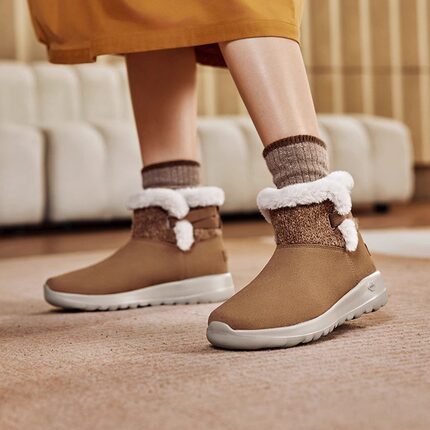 Skechers斯凯奇冬女鞋雪地靴中筒靴内里加绒保暖冬靴厚底舒适棉鞋