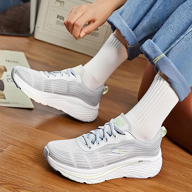 斯凯奇2025年新款秋女鞋跑步鞋厚底增高休闲运动鞋回弹透气网面鞋