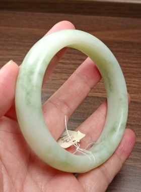 岫玉甲翠正圈手镯59口一物一图