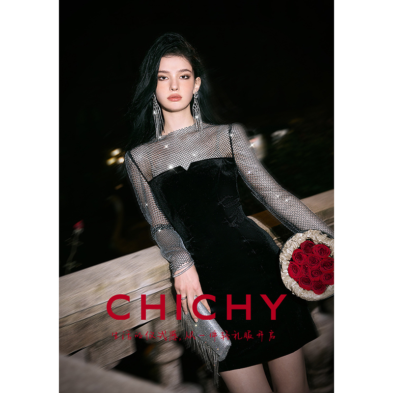 CHICHY名媛烫钻蕾丝拼接丝绒连衣裙女25春季新款黑色修身礼服裙子