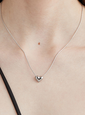 LARAINE YIN简约百搭迷你爱心项链女不易褪色钛钢锁骨链小众甜酷