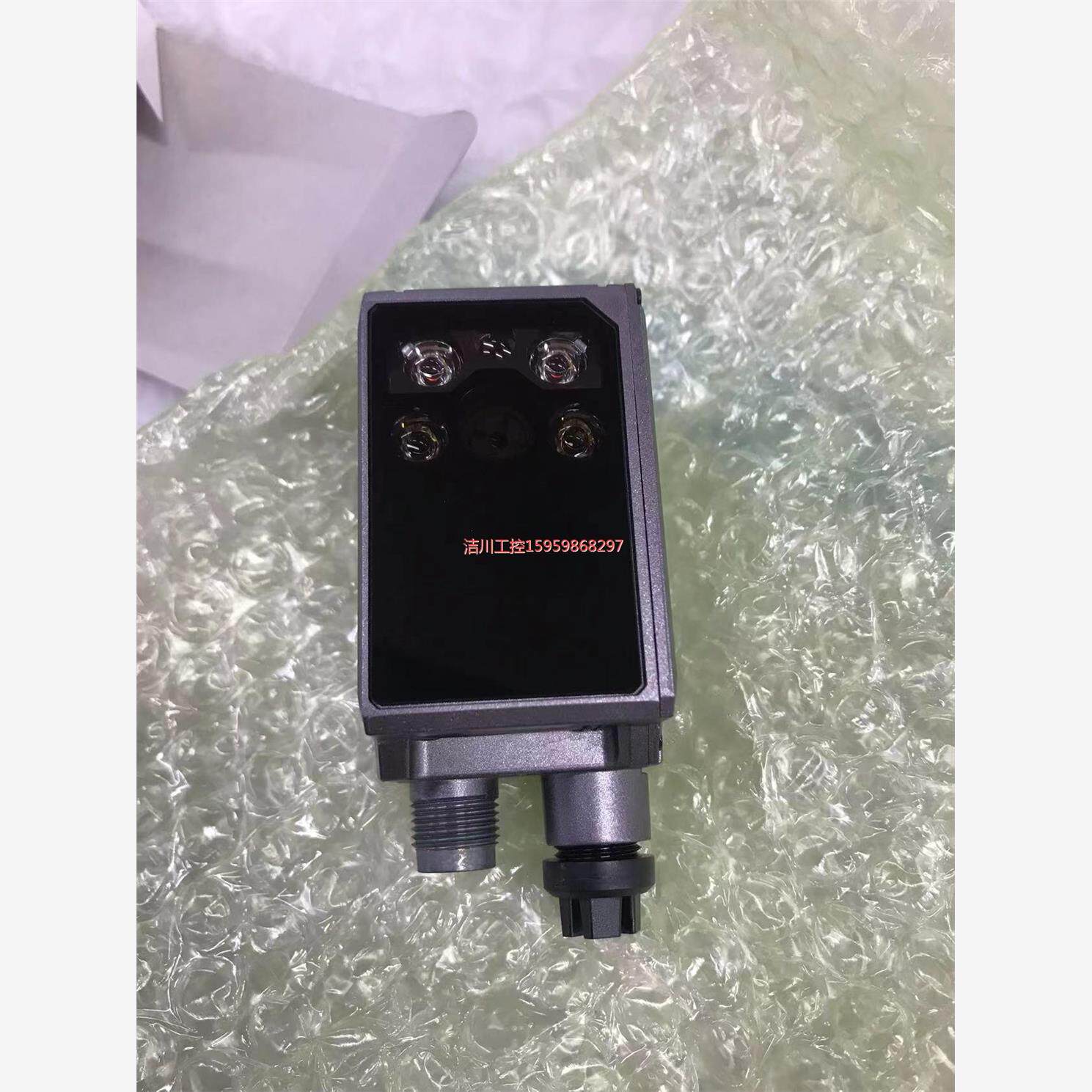 原装基恩士SR-X100读码器，全新正品原装。议价商品