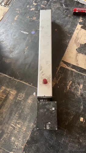 rofin罗芬激光器，型号blgp25-y，拆机，成色如图，议价商品