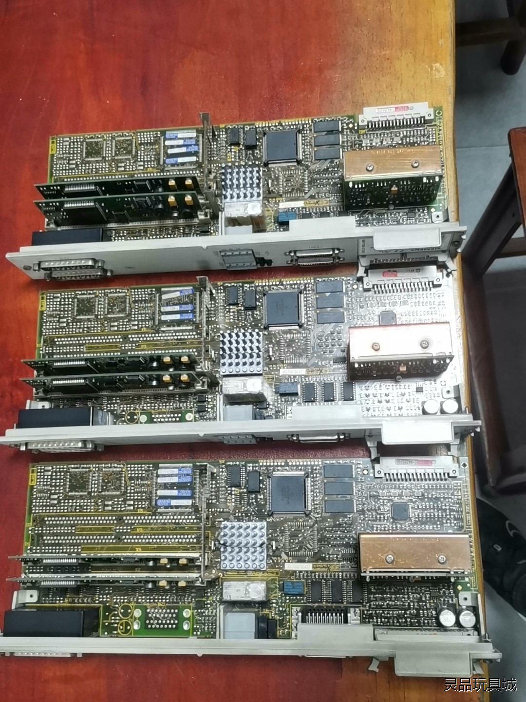 西门子6SN1118-0DM21-0AA0轴卡三块，成色漂亮议价商品